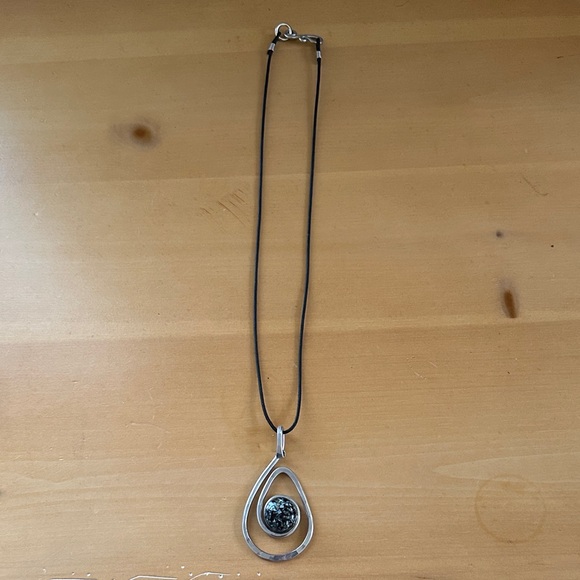 14” Silver Teardrop Pendant Necklace - Picture 3 of 3
